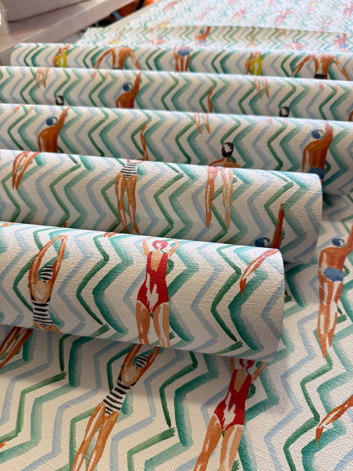 Vintage Swimmers Waves Wallpaper – Retro Poolside Pattern 3790