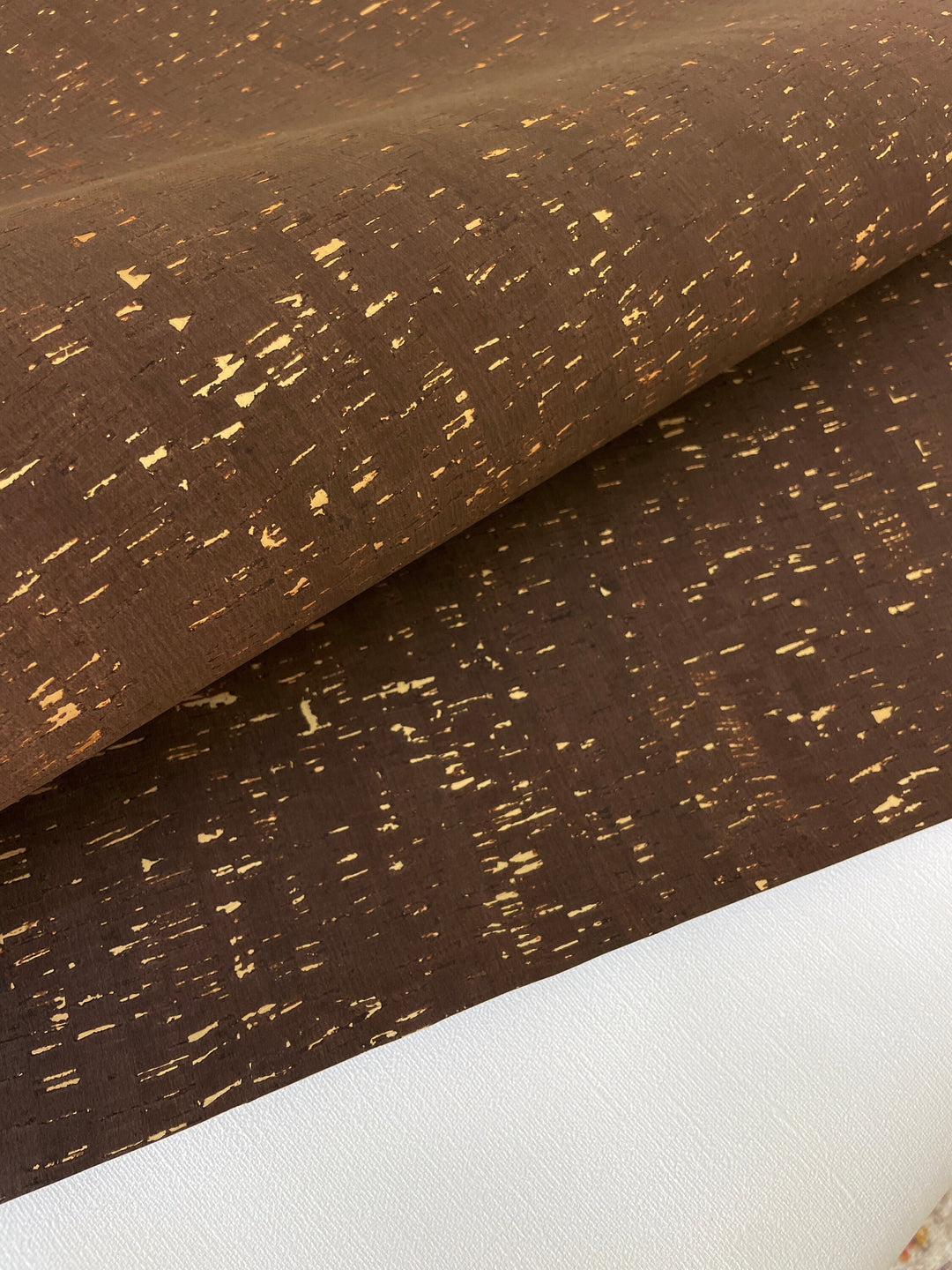 Natural Real Cork wallpaper brown with gold Grasscloth