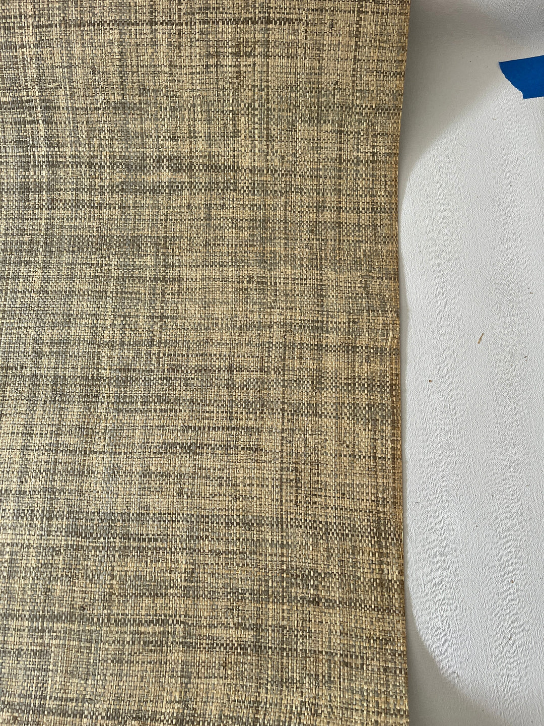 Natural Grasscloth Real Raffia rough Wallpaper Natural fibers in beige with dark flecks color